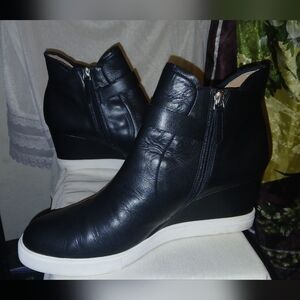 Linea Paolo Freshton black leather high top wedge sneaker boots!